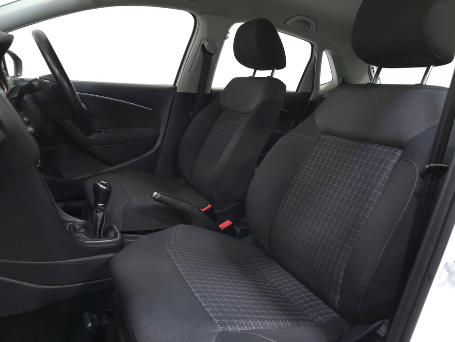 2015 Volkswagen Polo  €11,950