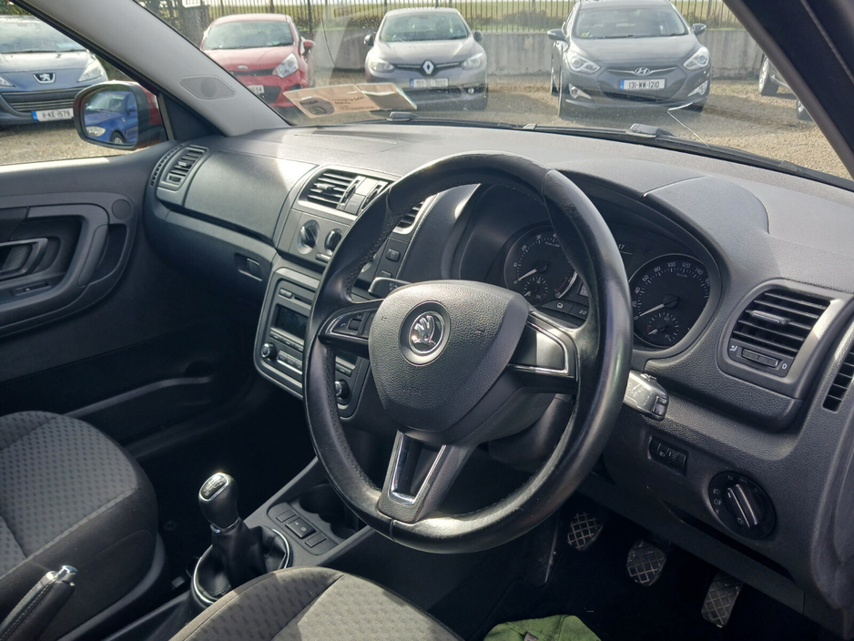 2014 Skoda Fabia - image 11