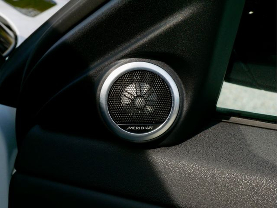 2024 Land Rover Range Rover Evoque - image 18