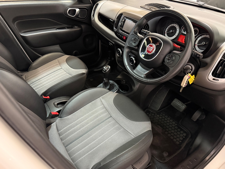 2017 Fiat 500l - image 15