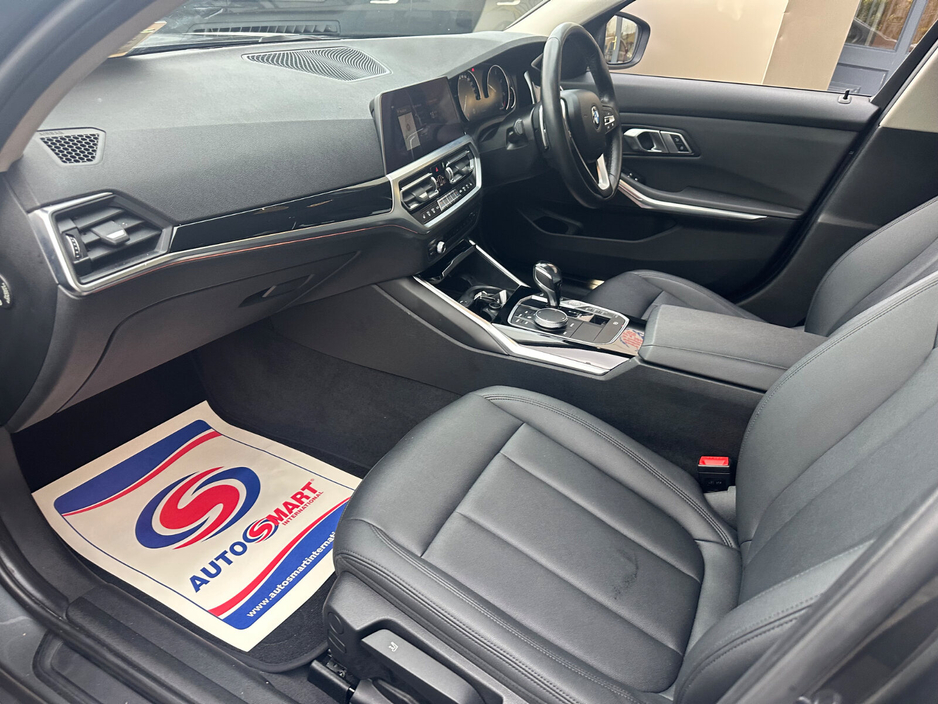 2019 BMW 3 Series - image 11