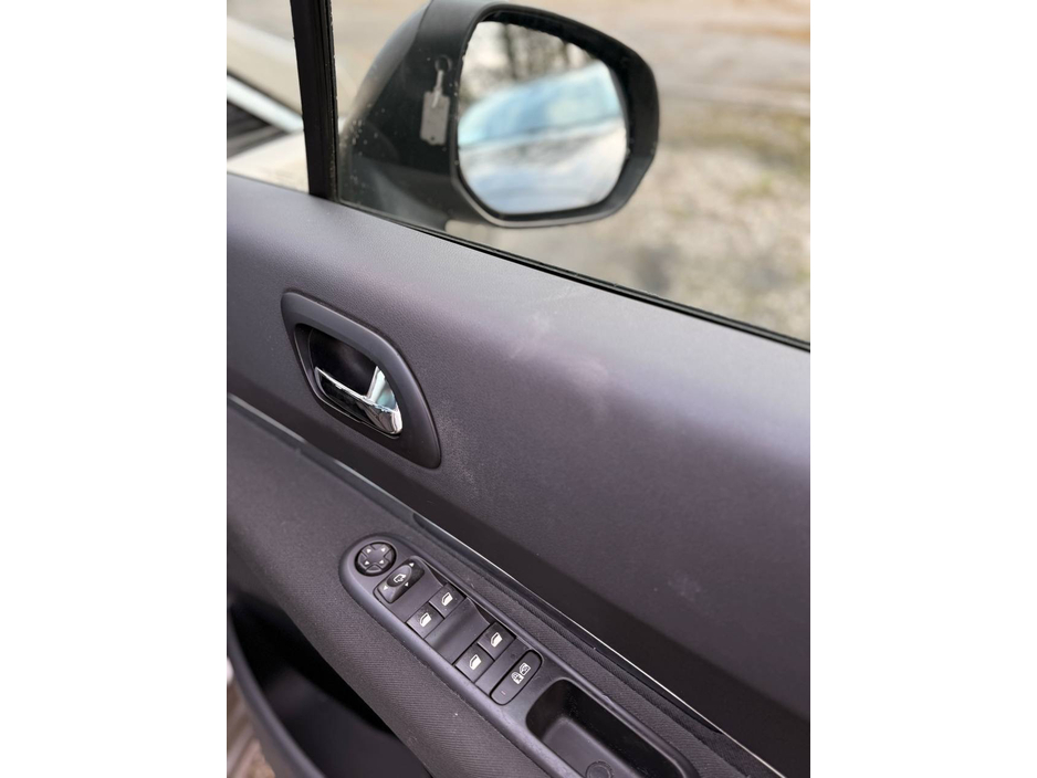 2013 Peugeot 3008 - image 24