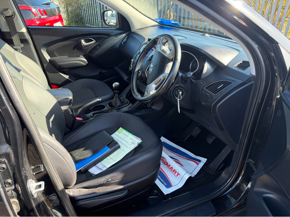 2013 Hyundai ix35 - image 2