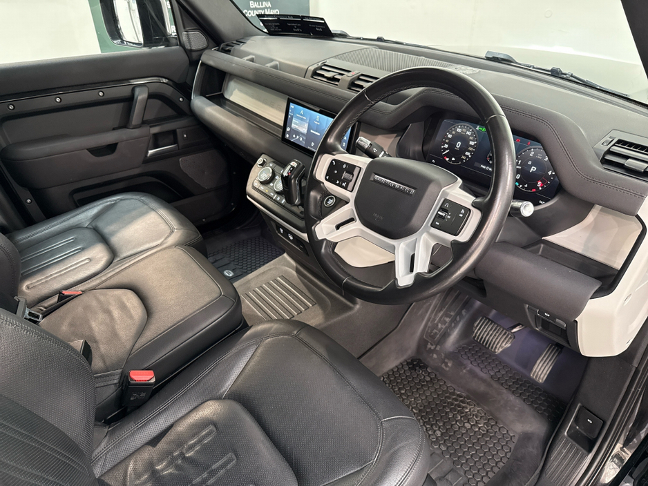 2021 Land Rover Defender - image 14