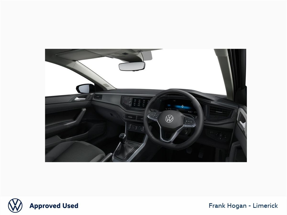 2025 Volkswagen Polo - image 2