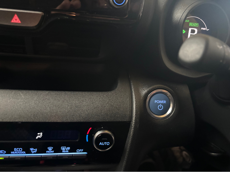 2021 Toyota Yaris Cross 1.5 Hybrid Automatic Only 68000 kms €21,499