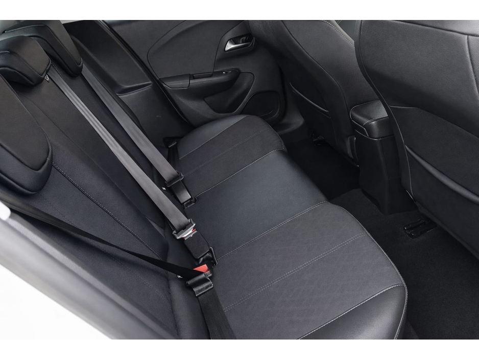 2022 Opel Corsa - image 5