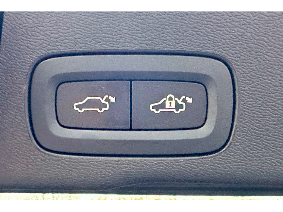 2025 Volvo XC60 AWD T6 TOP SPEC