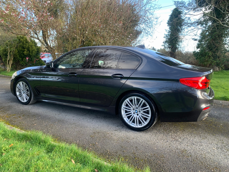 2018 BMW 5 Series - image 8