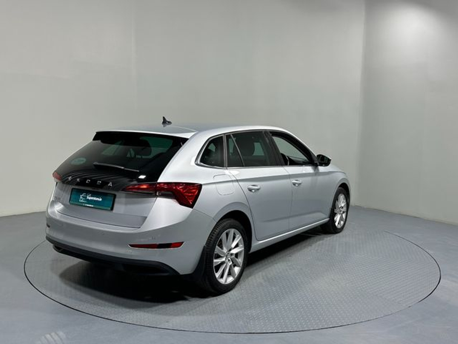 2022 Skoda Scala - image 7