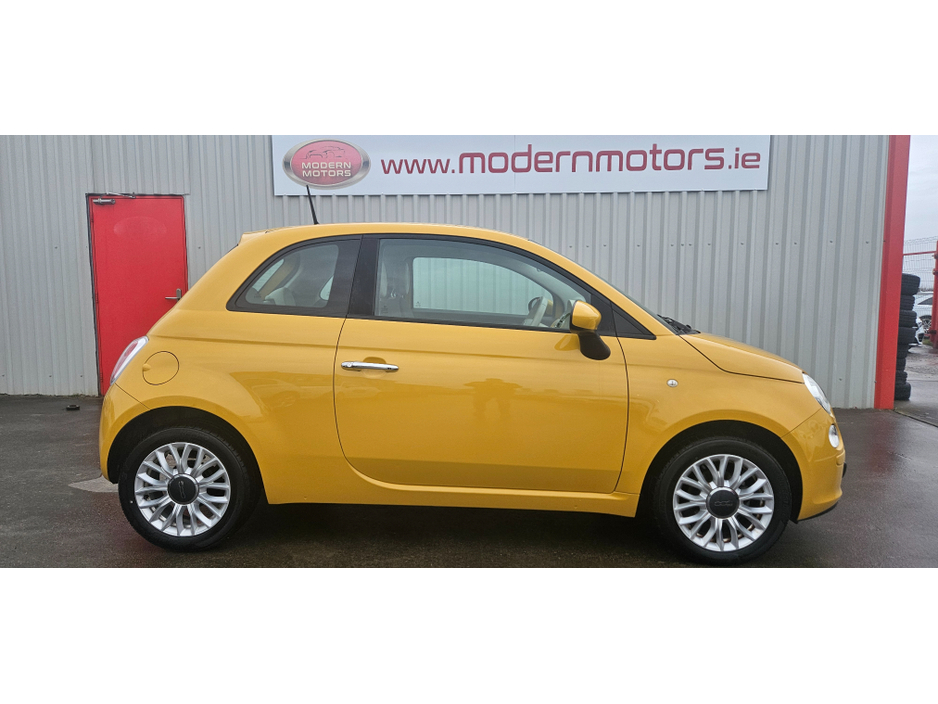 2015 Fiat 500 automatic 1.2 lounge low kms €7,995