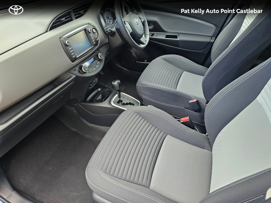 2019 Toyota Yaris - image 6