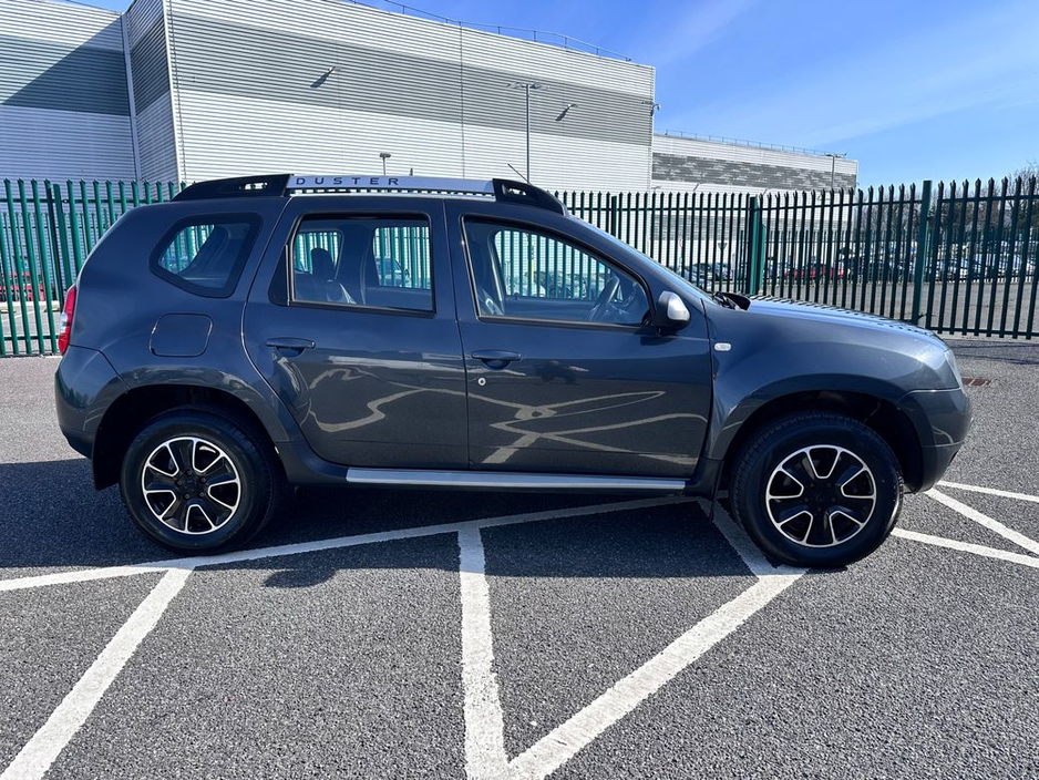 2017 Dacia Duster - image 3
