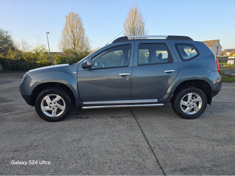 2014 Dacia Duster - image 9