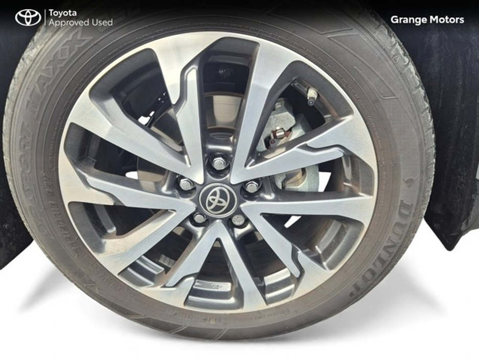 2025 Toyota Corolla Cross - image 13