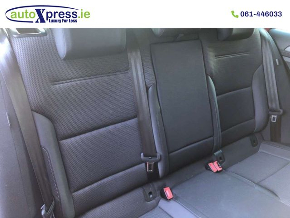 2019 Volkswagen Golf - image 18