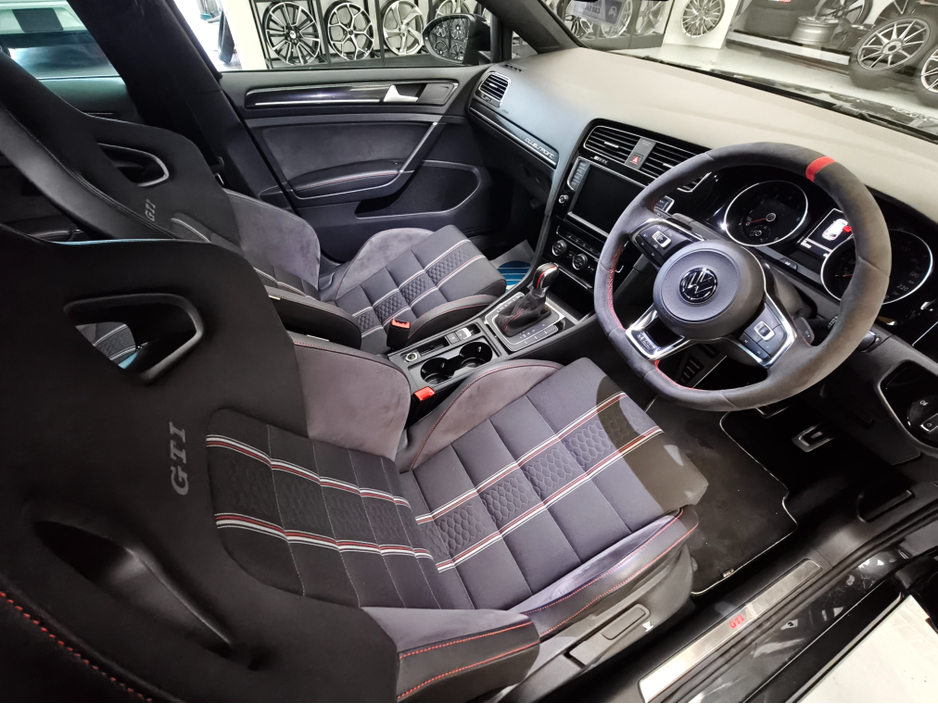 2016 Volkswagen Golf GTI Clubsport Track Edition//LOW KMs €29,450