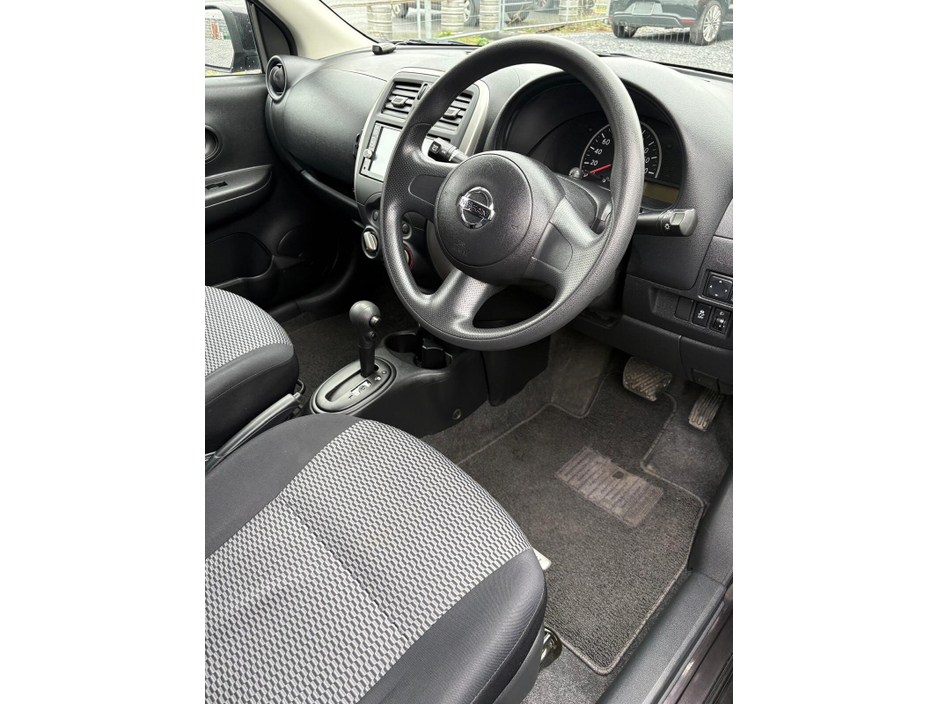 2017 Nissan March - image 9