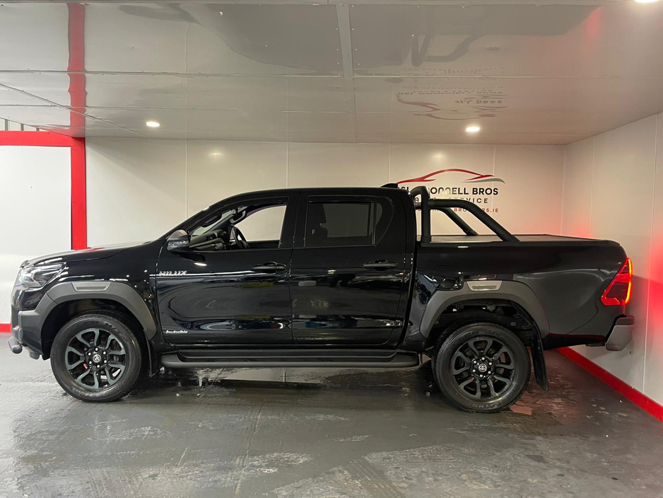 2023 Toyota Hilux - image 15