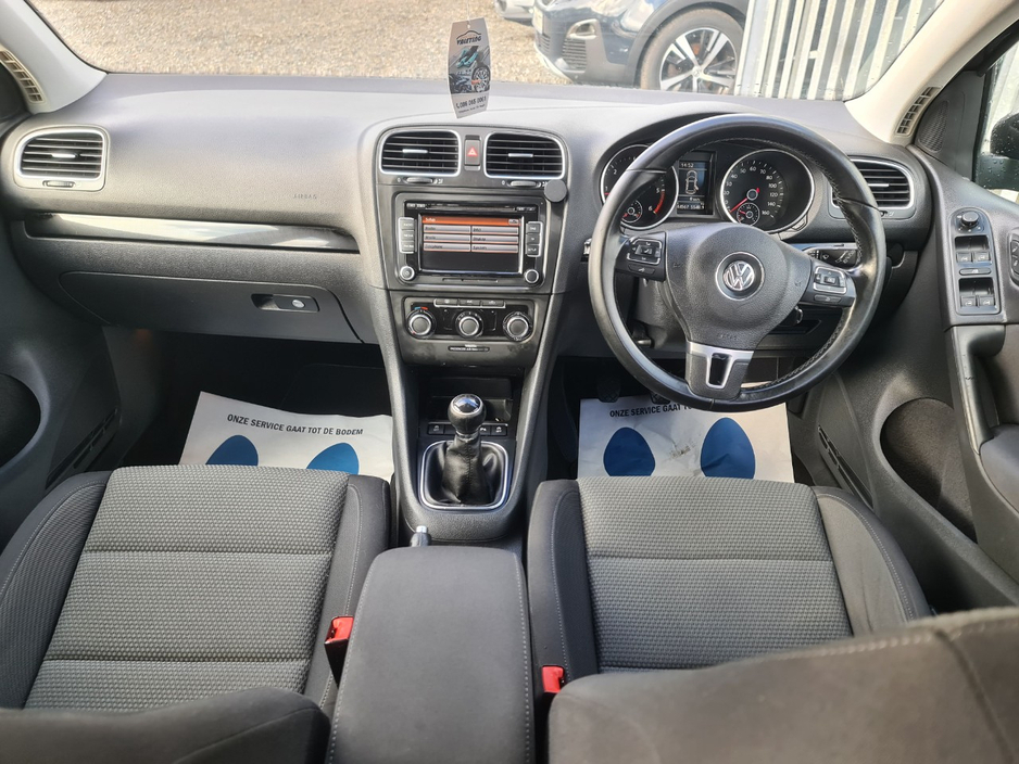 2012 Volkswagen Golf - image 7