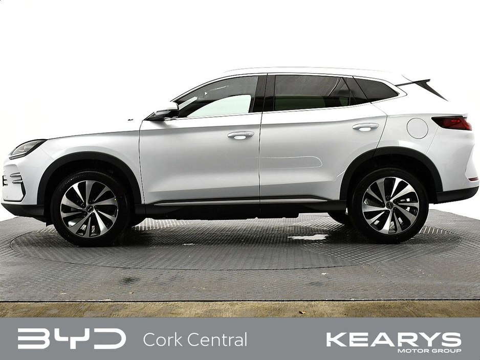 2025 BYD Seal U - image 3