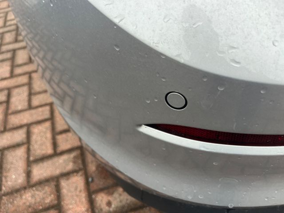 2023 Volkswagen Golf Life 2.0 TDI 115HP 5DR €28,750