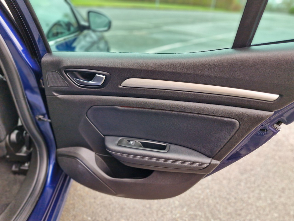 2019 Renault Megane - image 23