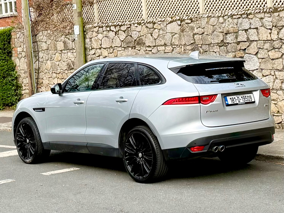 2018 Jaguar F-Pace - image 9
