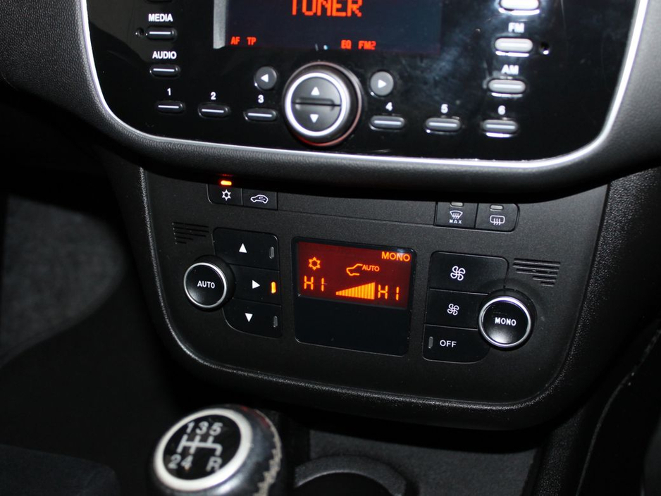 2017 Fiat Punto Lounge 1.2 8V 69HP 4DR €8,750