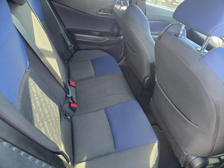 2018 Toyota C-HR - image 7