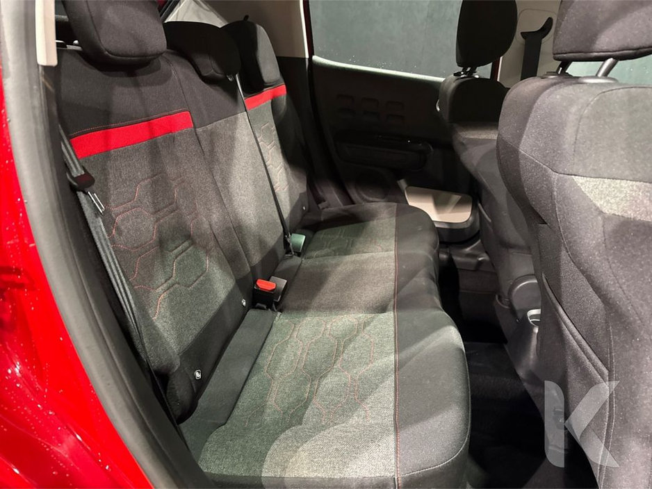 2019 Citroen C3 1.2 AUTOMATIC - RED/BLACK TWO TONE - FACTORY ALLOYS - REVERSE CAMERA - MULTI FUNCTION STEERING WHEEL - CRUISE CONTROL €12,950