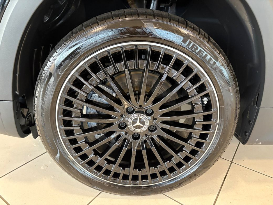 2025 Mercedes-Benz EQB - image 12