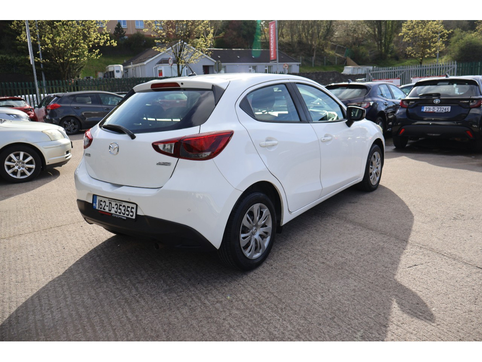 2016 Mazda Demio - image 9