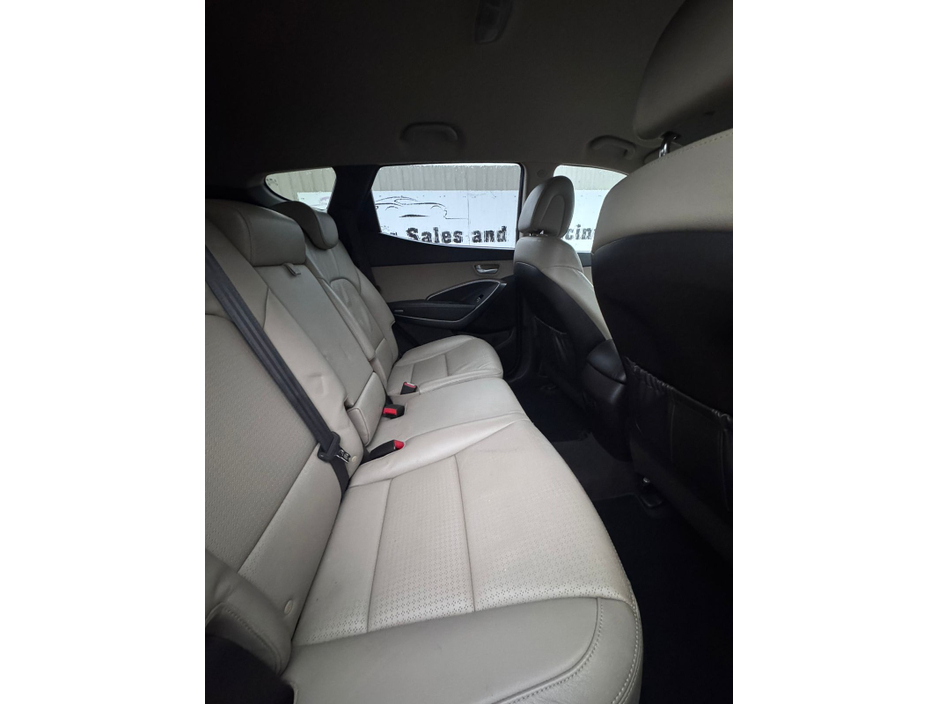 2015 Hyundai Santa Fe 4WD EXECUTIVE 4DR €11,800