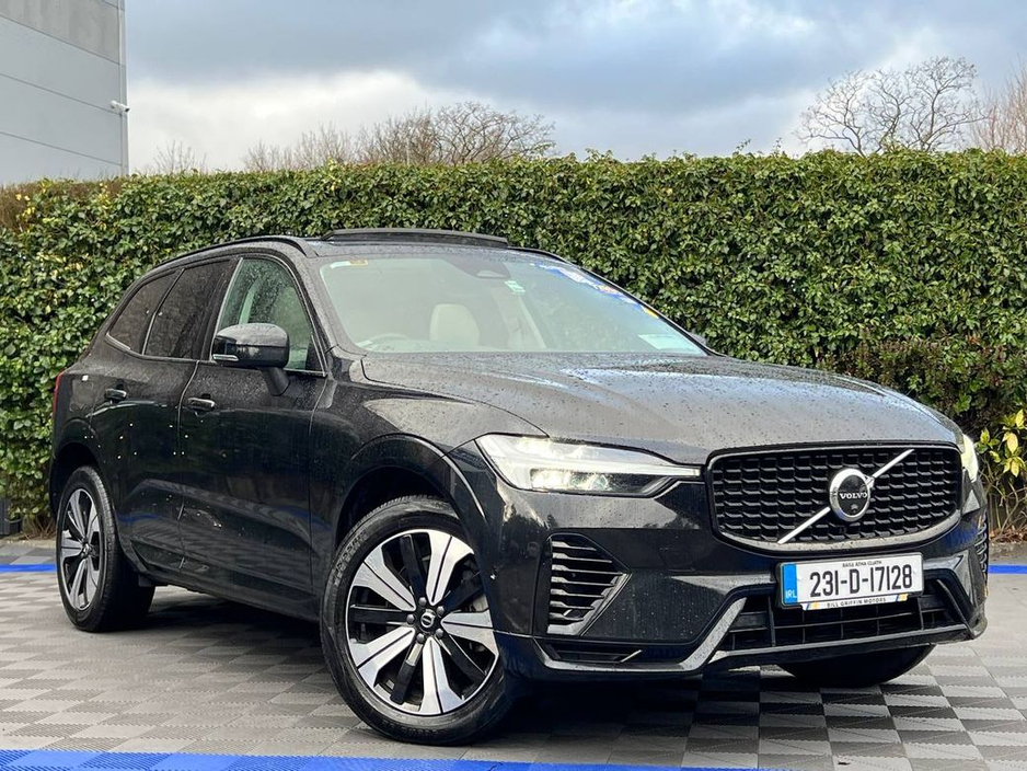 2023 Volvo XC60 T6 PLUS DARK AWD 2.0 * HUGE SPEC * // OPENING PAN ROOF // 360 PARKING CAMERAS // APPLE CARPLAY/ANDROID AUTO €38,900