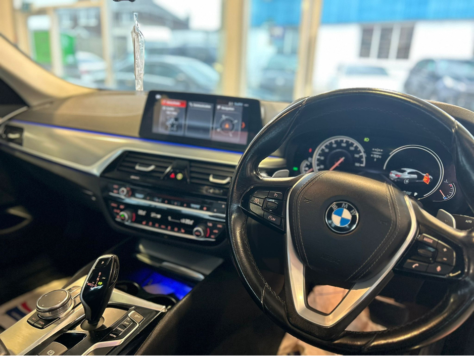 2018 BMW 5 Series SE AUTO 520 D €20,950