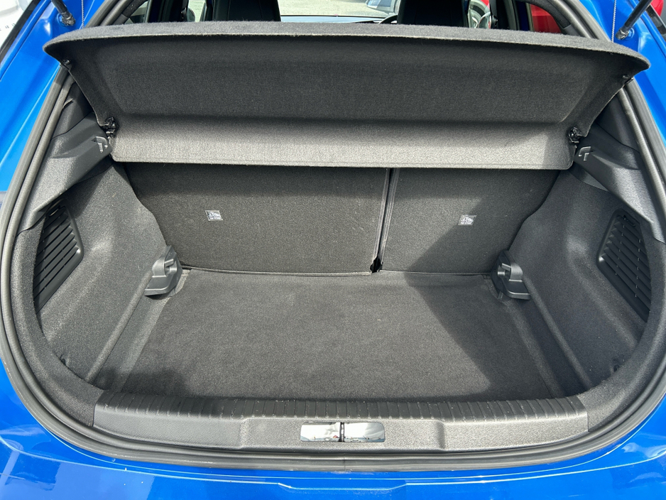 2022 Opel Mokka - image 12