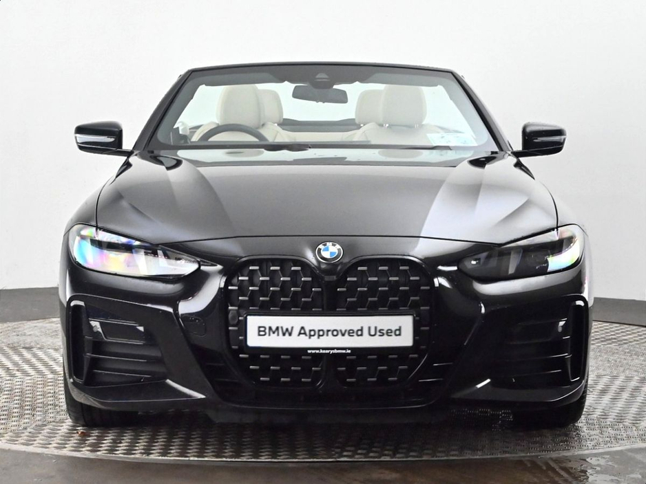 2025 BMW 4 Series - image 32