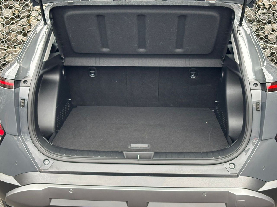 2023 Hyundai Kona - image 10