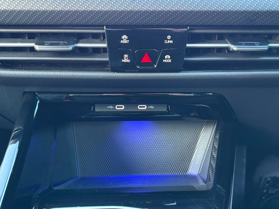 2023 Volkswagen Golf R-LINE 1.5 MHEV PETROL AUTO 5 DOOR €33,995