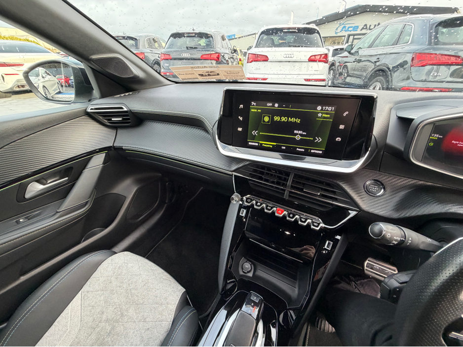 2020 Peugeot 208 - image 25