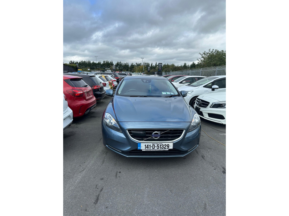 2014 Volvo V40 1.6 T4 180PS R-DESIGN POWERSHIFT DCT €10,950