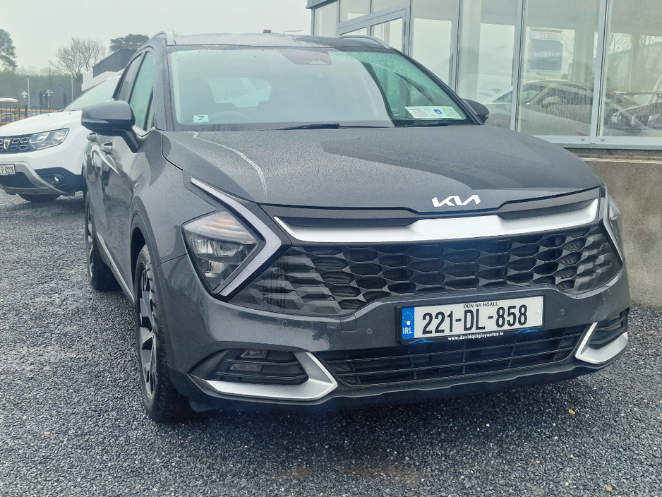 2022 Kia Sportage - image 2