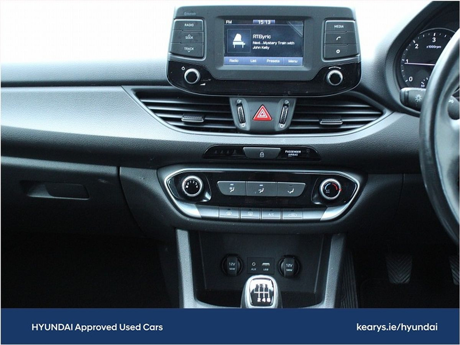 2018 Hyundai i30 - image 12