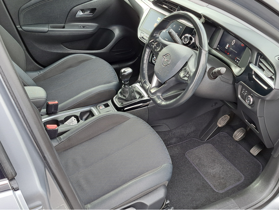 2021 Opel Corsa - image 13
