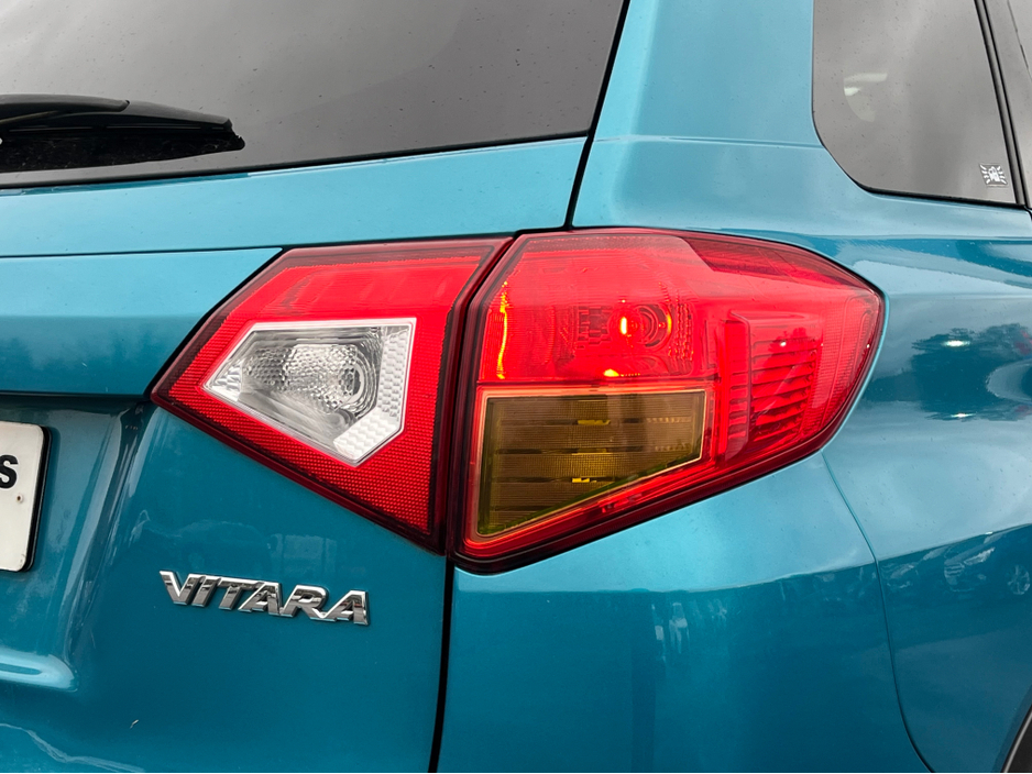 2019 Suzuki Vitara - image 10