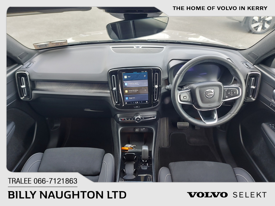 2024 Volvo XC40 - image 20