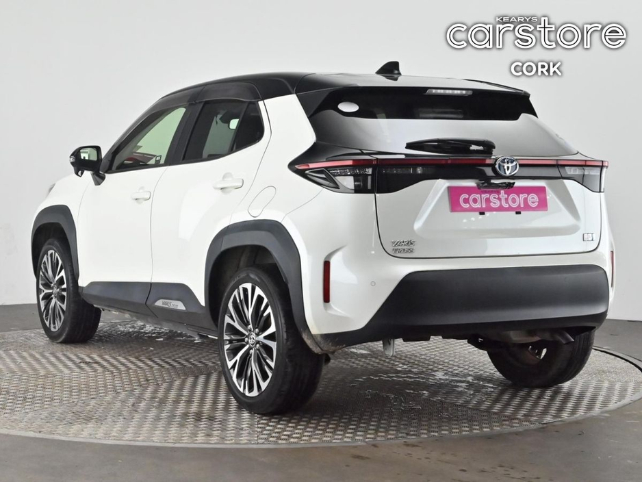 2021 Toyota Yaris Cross - image 3