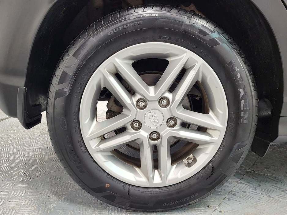 2020 Hyundai Kona - image 11