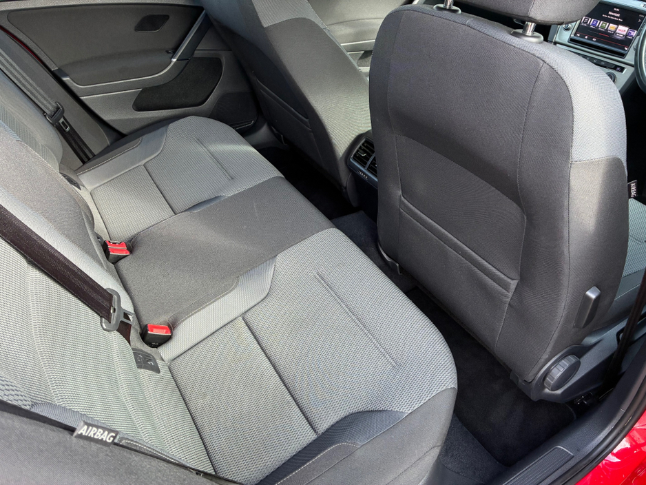 2014 Volkswagen Golf - image 6